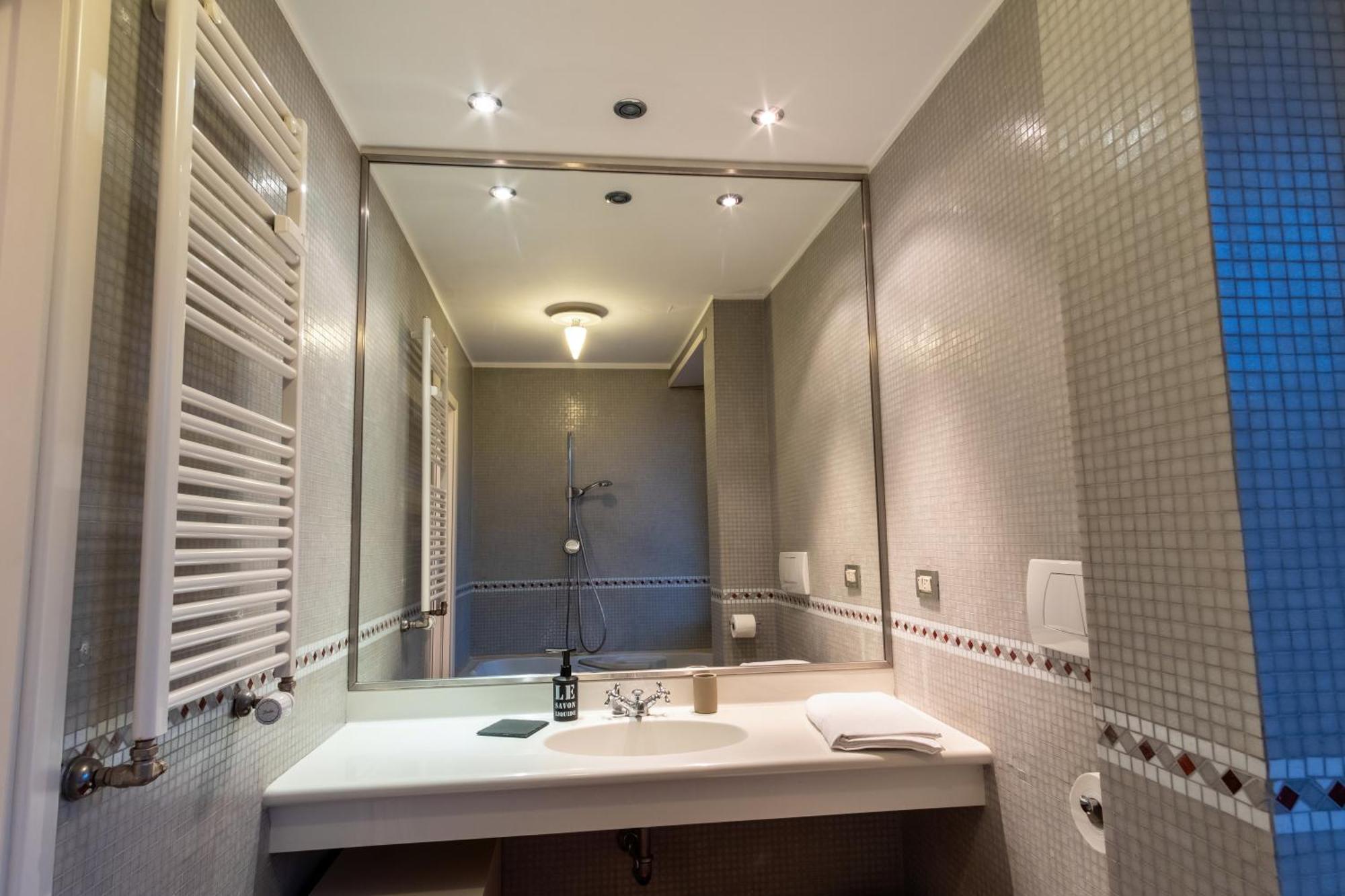 Attic With Terrace And Jacuzzi - Luxury Apartment ローマ エクステリア 写真
